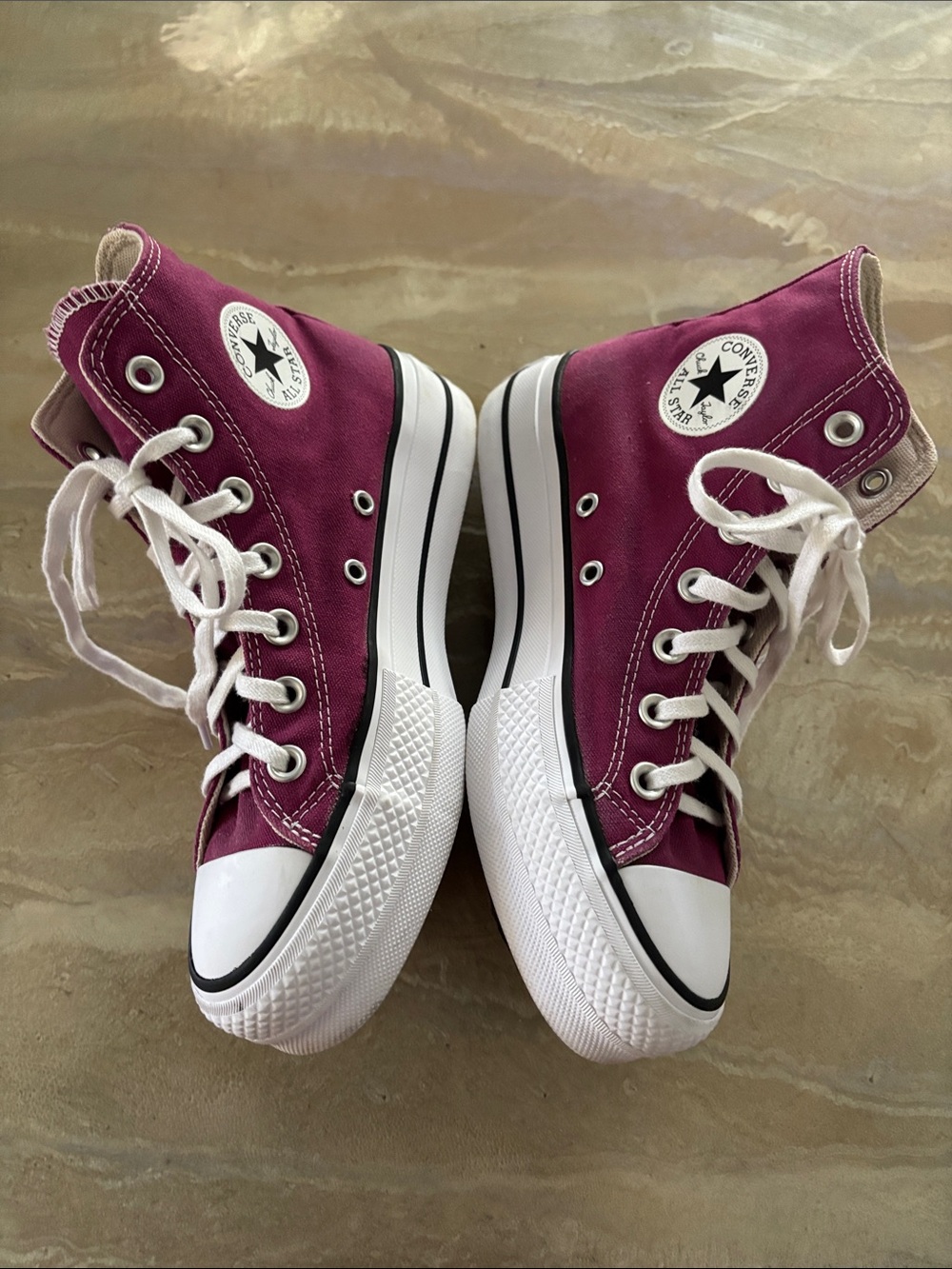Converse High Top Platform Maroon Sneakers Women’s 6 / See all Pics